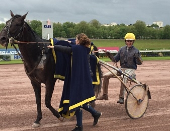 Bird Parker est invaincu en deux courses à Caen