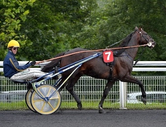 Bird Parker prend la tête du circuit