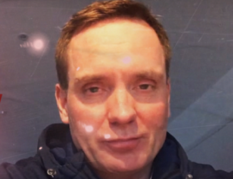 Björn Goop est un driver-entraîneur suédois