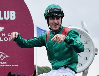 Christophe Soumillon a poussé un autre jockey avec son coude