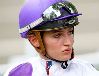 Coralie Pacaut a remporté son premier quinté ce jeudi 31 octobre à ParisLongchamp