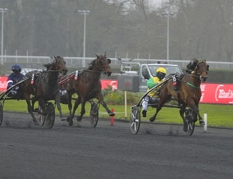 Face Time Bourbon remporte facilement le Prix du Bourbonnais