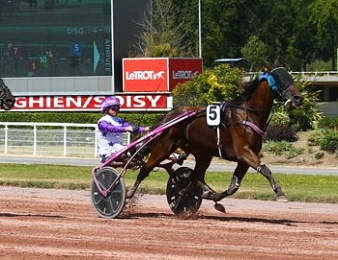 Fine Perle of Love enlève la finale du Trophée Vert 2022.