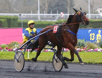 Fire Cracker remporte la 5ème étape du GNT au Croisé-Laroche.