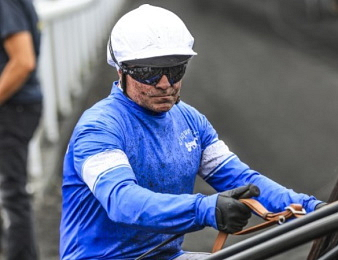 Francj Nivard a chuté dans le Quinté du jour à Vincennes.