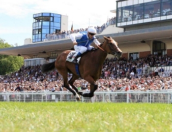 Galikova lors de sa victoire dans le Prix Guillaume d'Ornano