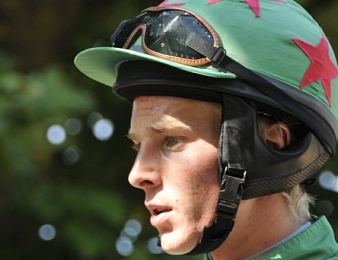 James Reveley souffre d'une fracture du pied