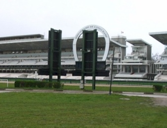 L'hippodrome de Longchamp, théâtre du Prix de l'Arc de Triomphe