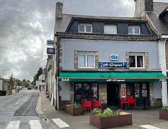 Le bar restaurant PMU® « Ar Gregam », tenu par Noémie Le Moigne