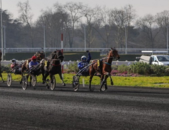 London enlève le Prix de Sélection ce samedi 1er mars à Vincennes.