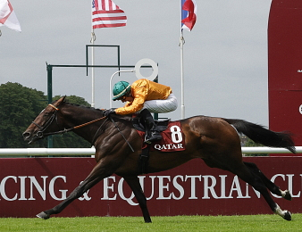 Look de Vega lors de son sacre dans le Qatar Prix du Jockey Club