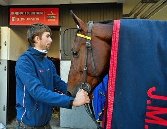 Nicolas Bazire atteint un premier cap important