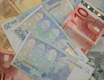 Notre dernière minute rapporte 6 euros à la place