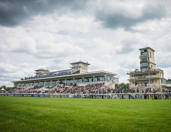 Quatre groupes avaient lieu en marge du Prix du Jockey Club
